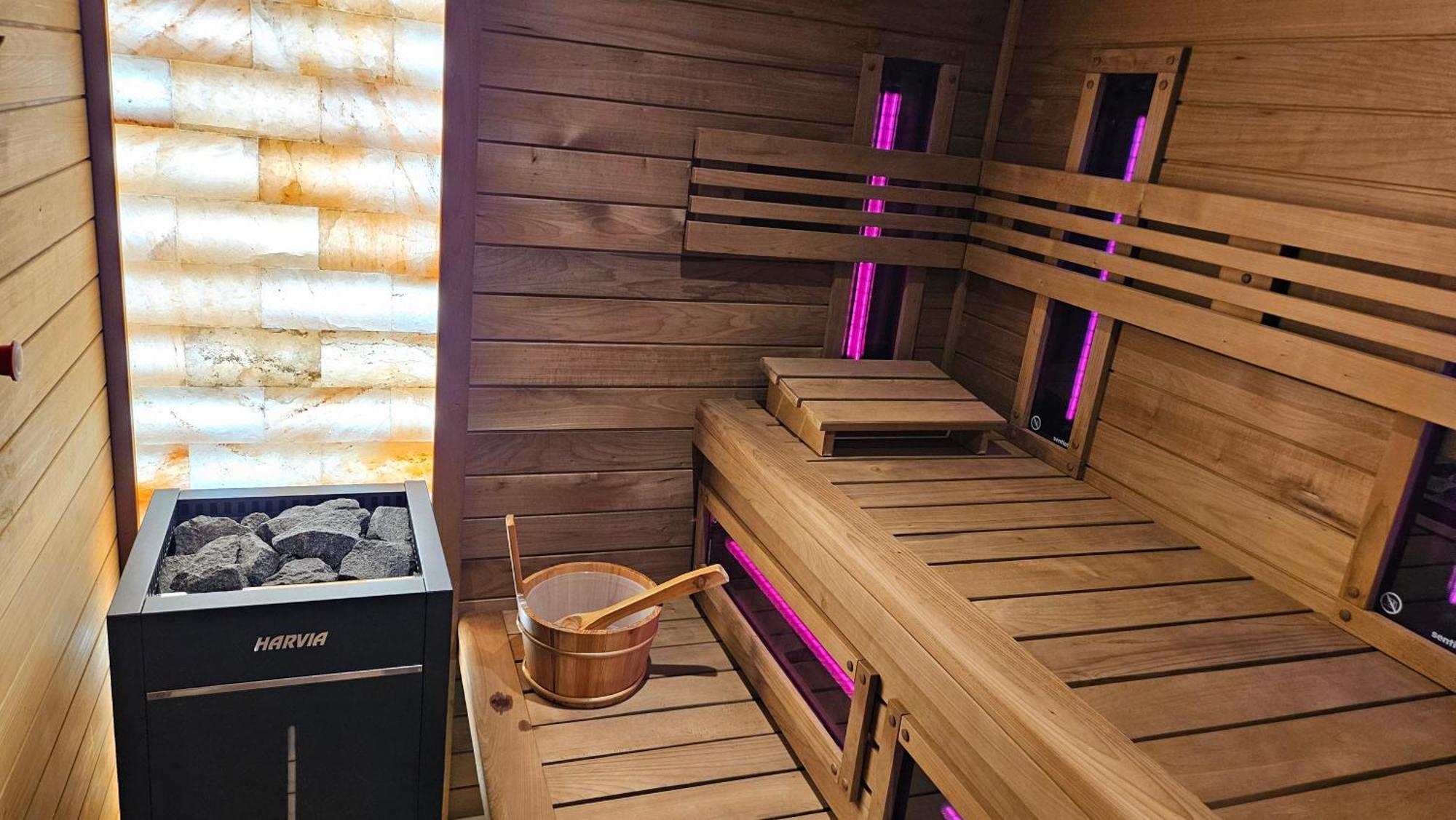 Apartamenty Komarno 46 Jacuzzi&Sauna ภายนอก รูปภาพ