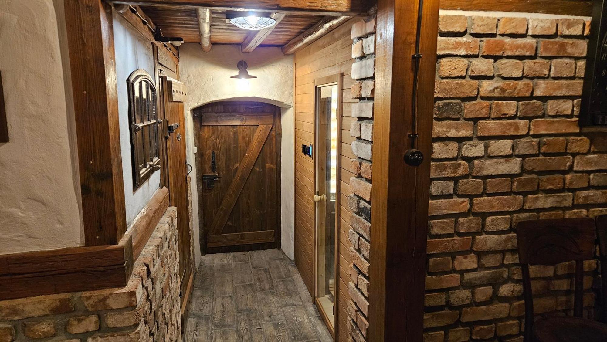 Apartamenty Komarno 46 Jacuzzi&Sauna ภายนอก รูปภาพ