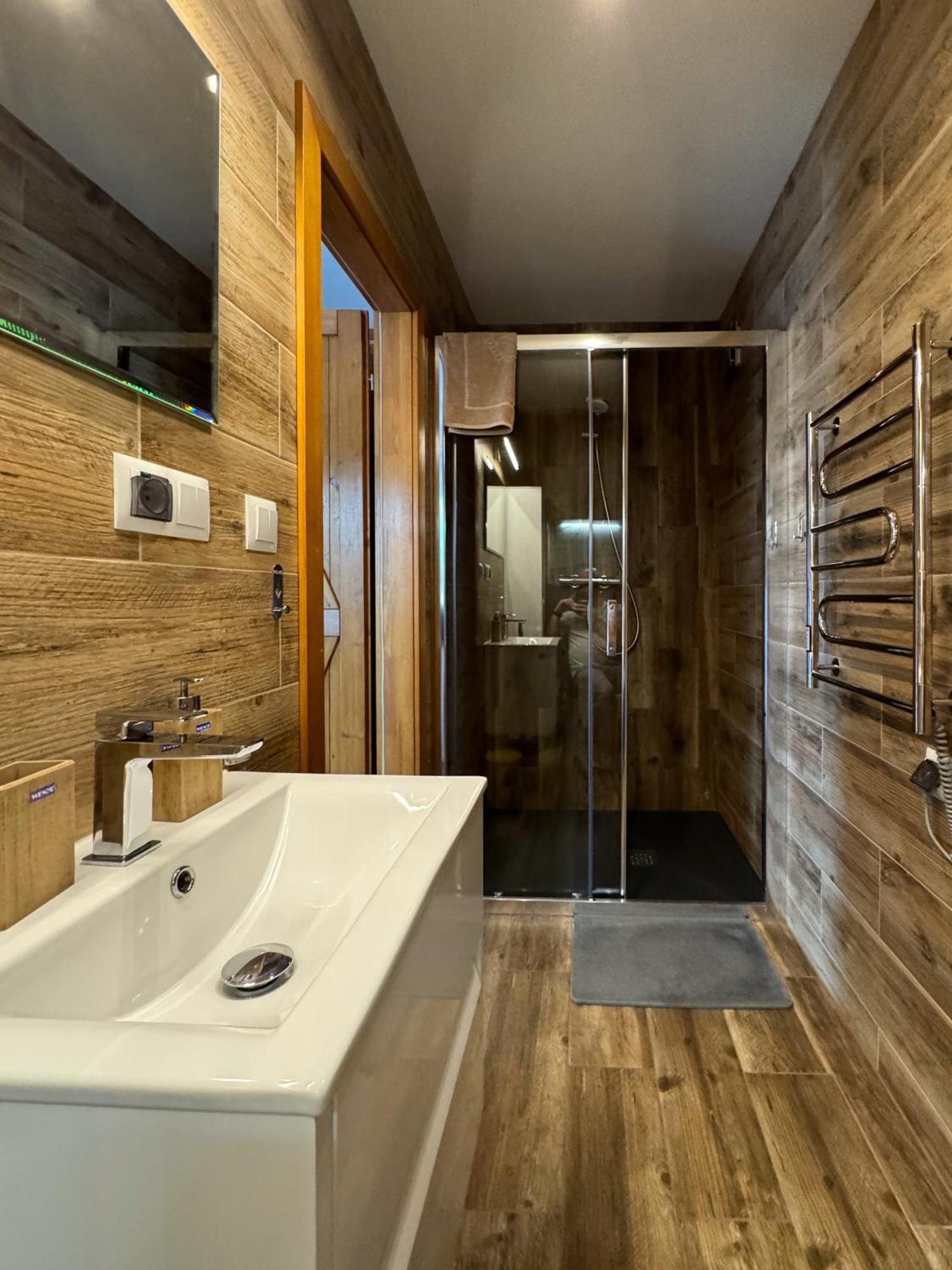 Apartamenty Komarno 46 Jacuzzi&Sauna ภายนอก รูปภาพ