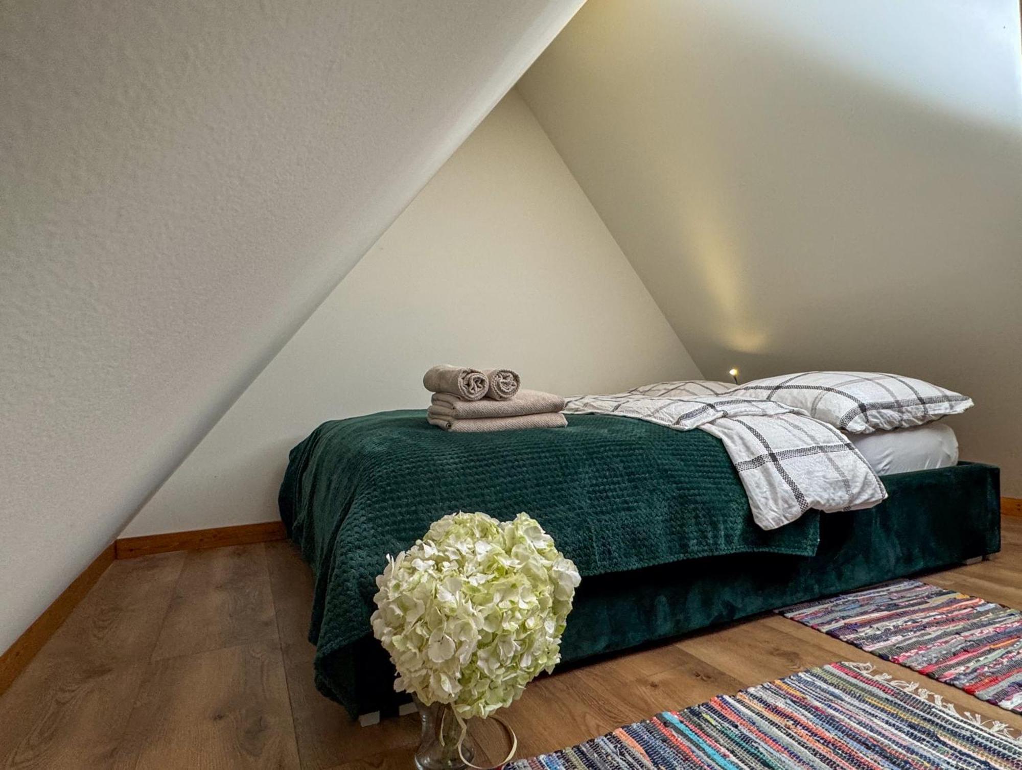Apartamenty Komarno 46 Jacuzzi&Sauna ภายนอก รูปภาพ