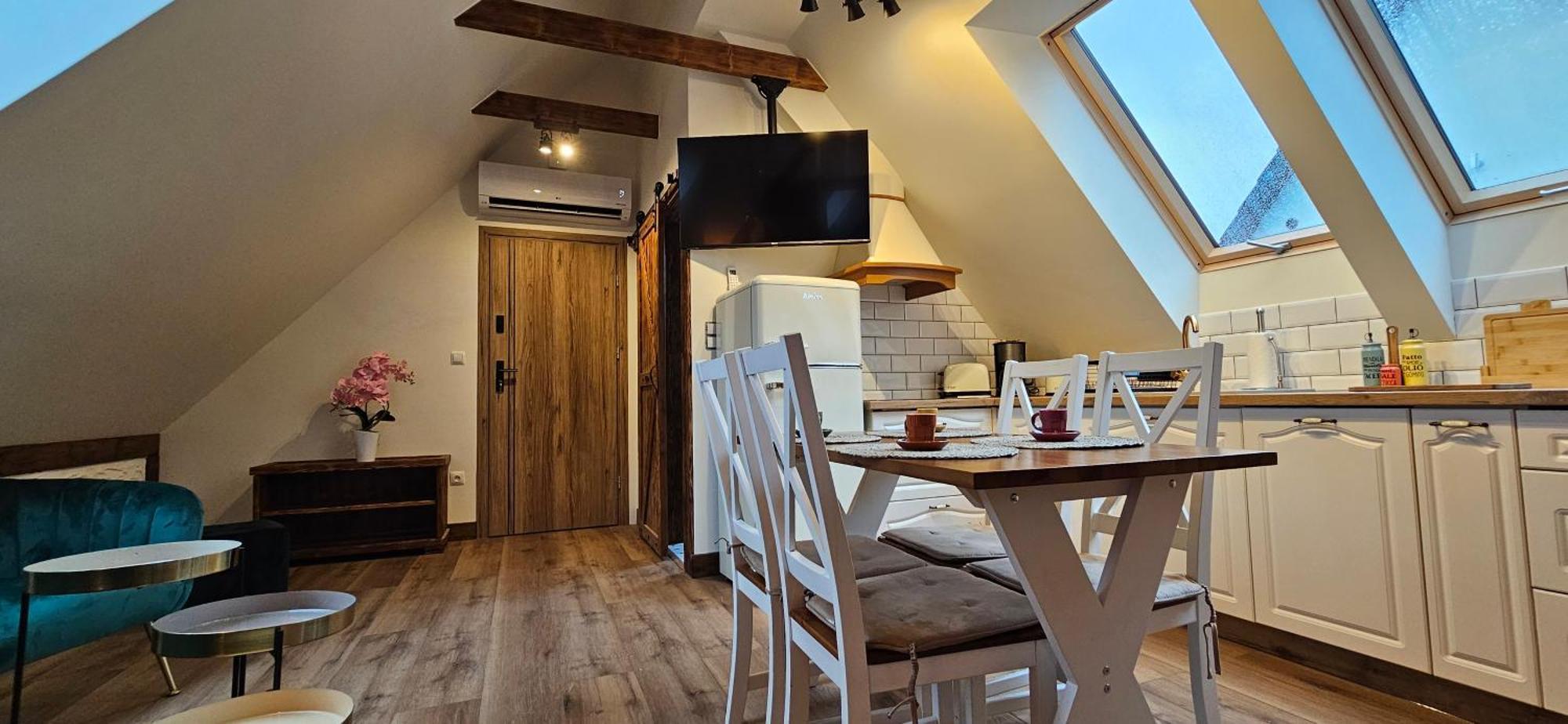 Apartamenty Komarno 46 Jacuzzi&Sauna ภายนอก รูปภาพ